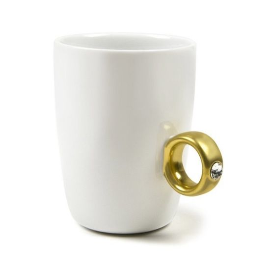 Engagement Ring? No, It's Not (5 pics)