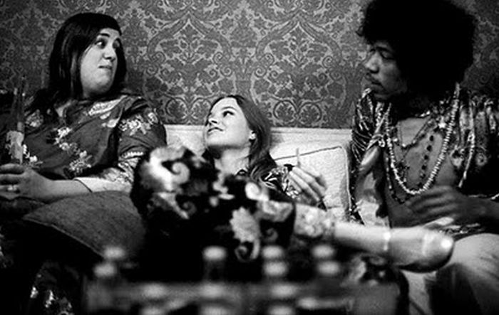 Hanging out with Jimi Hendrix (22 pics)