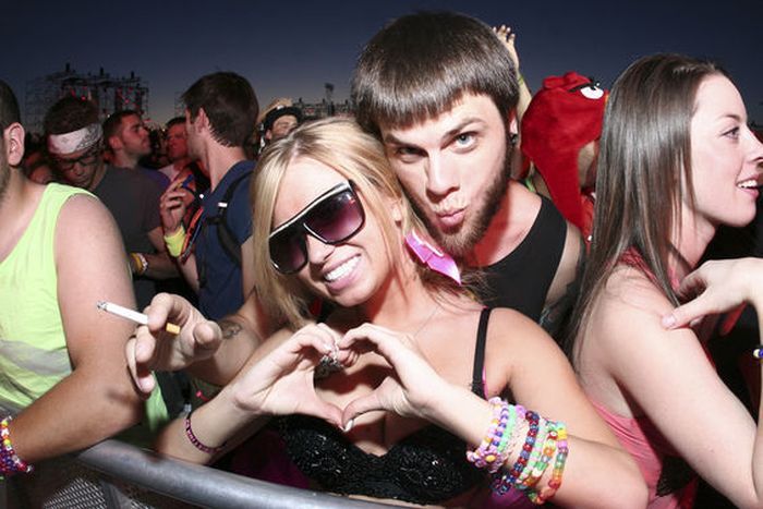 Girls from Electric Daisy Carnival 2012 (70 pics)