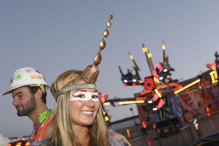 Girls from Electric Daisy Carnival 2012 (70 pics)