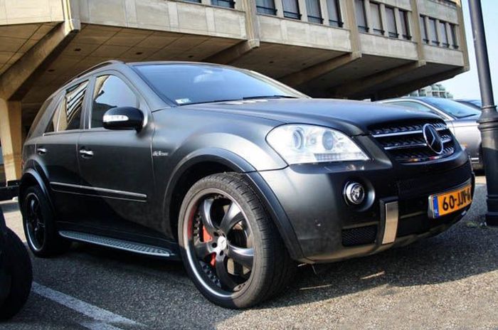 Cars of Euro 2012 Stars (23 pics) Cars of Euro 2012 Stars (23 pics)