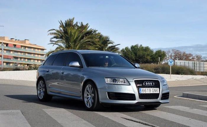 Cars of Euro 2012 Stars (23 pics) Cars of Euro 2012 Stars (23 pics)