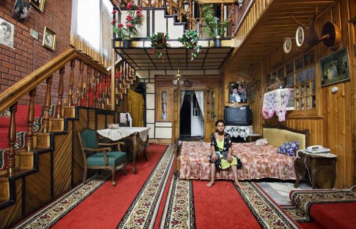 Houses of Romanian Gypsies (36 pics)