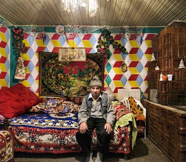 Houses of Romanian Gypsies (36 pics)