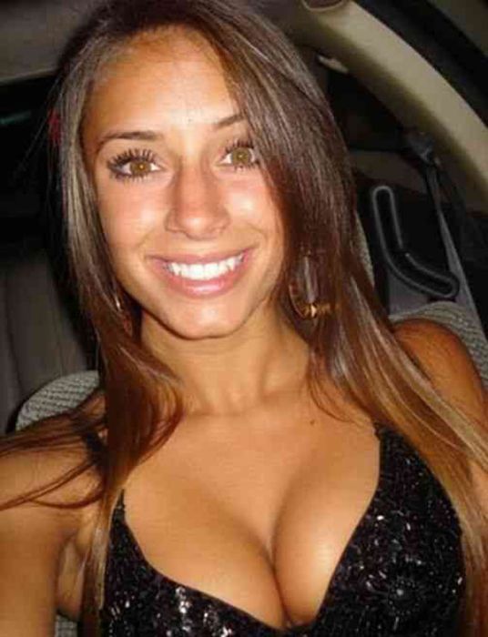 Girls with Large Boobs (48 pics)