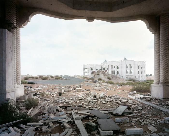 Post-Apocalyptic Dubai (14 pics)