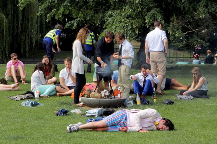 Cambridge Students Know How to Party (35 pics)