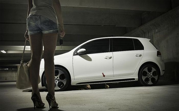 Legs and Cars (26 pics)