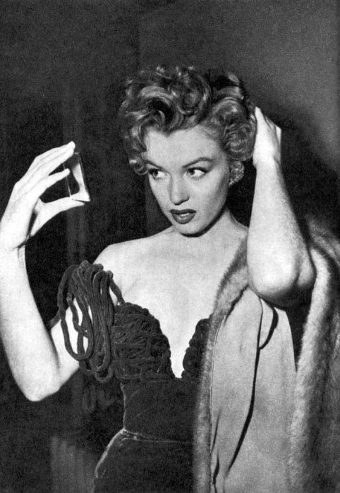 Marilyn Monroe Photos (95 pics)