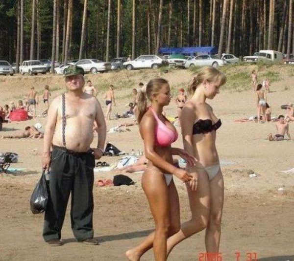 Funny Photos of Bikini Girls (59 pics)