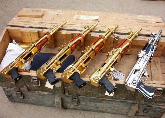 Saddam Hussein's Gold Guns (19 pics)