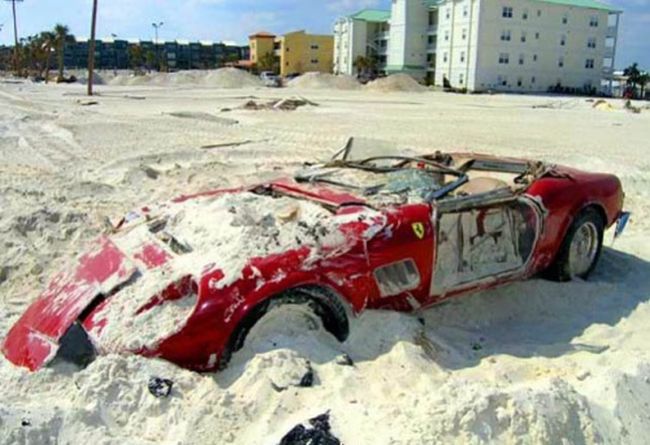 Abandoned Cars (72 pics)