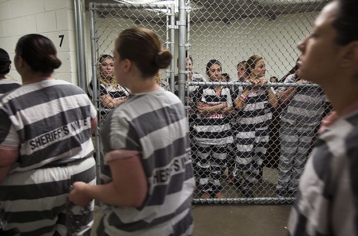 America's Only All-female Chain Gang in Arizona (20 pics)