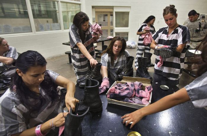 America's Only All-female Chain Gang in Arizona (20 pics)