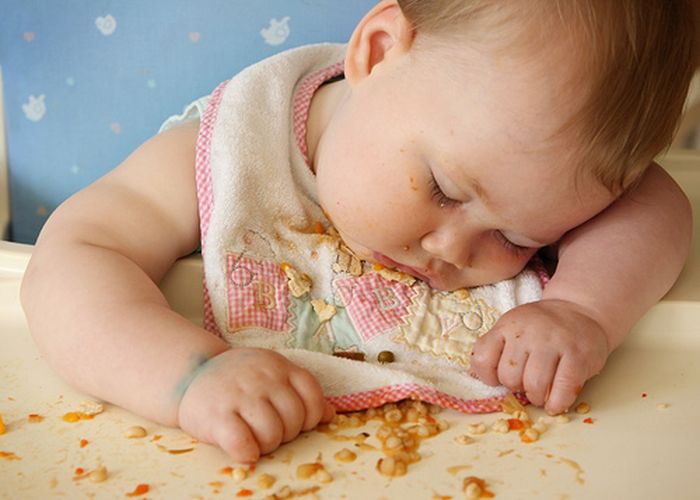 Kids Falling Asleep While Eating 23 Pics 