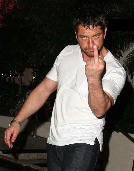 Celebs Showing Finger (16 pics)
