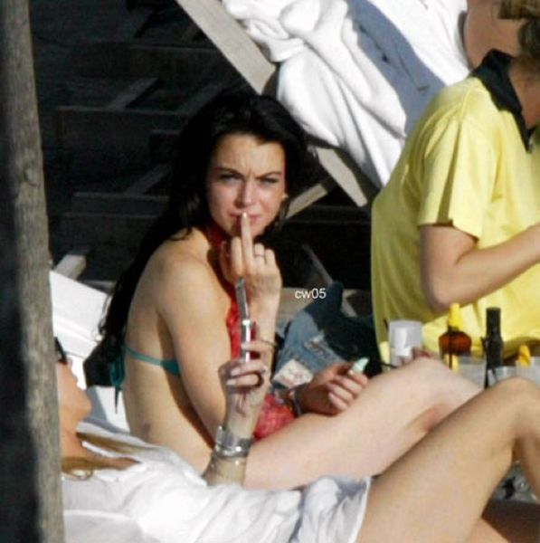 Celebs Showing Finger (16 pics)