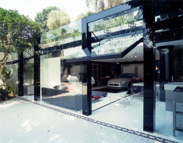 Amazing Garage (18 pics)