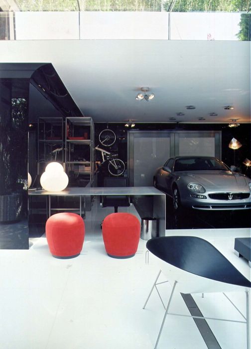 Amazing Garage (18 pics)