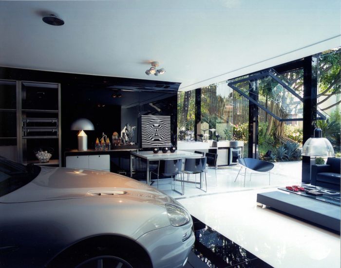 Amazing Garage (18 pics)