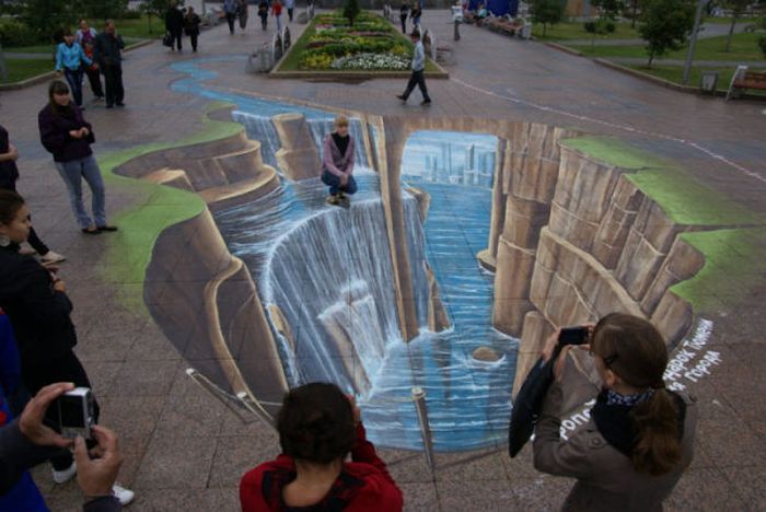 Three-Dimensional Street Paintings (42 pics)