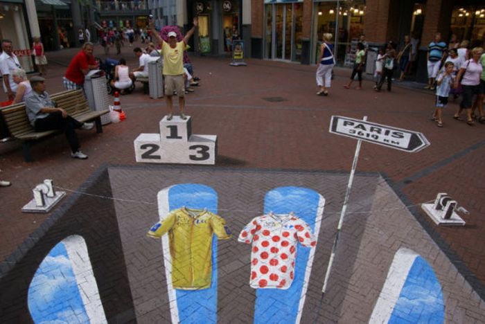 Three-Dimensional Street Paintings (42 pics)