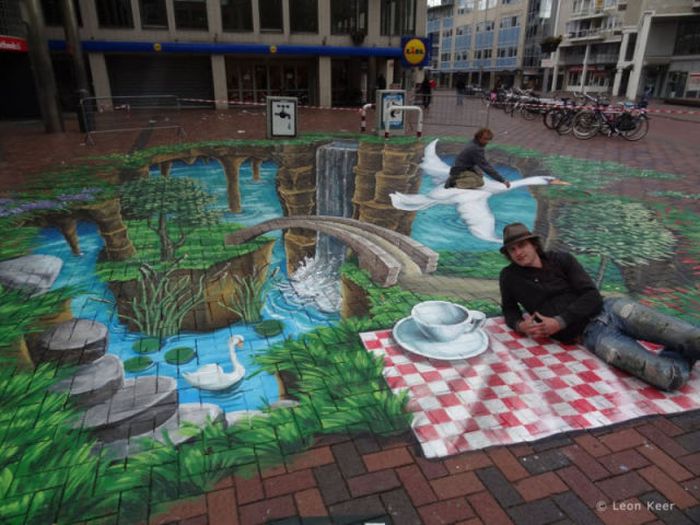 Three-Dimensional Street Paintings (42 pics)