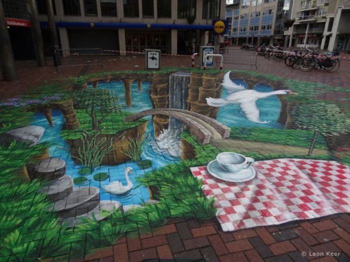 Three-Dimensional Street Paintings (42 pics)