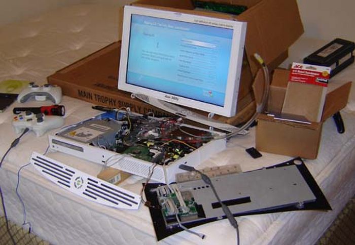 Xbox 360 Laptop (28 pics)