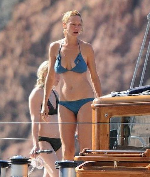Celebrities Wearing Blue Bikini (51 pics)