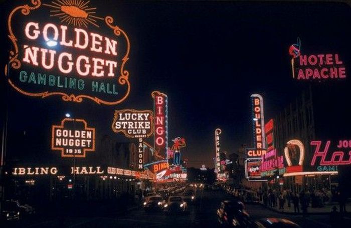 Las Vegas in 1955 (13 pics)