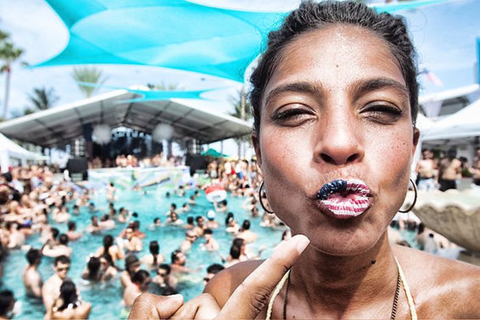 Pool Parties (60 pics)