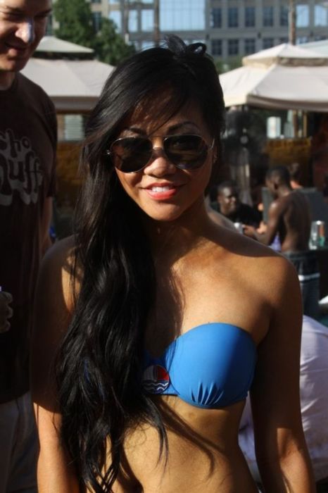Pool Parties (60 pics)