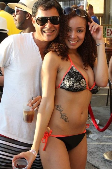 Pool Parties (60 pics)