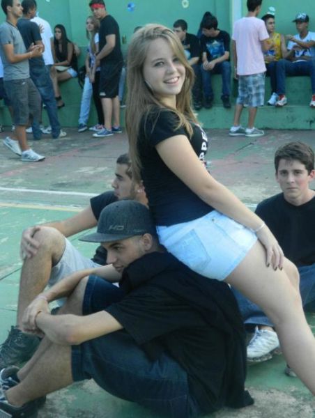 Welcome to the Friendzone (35 pics)
