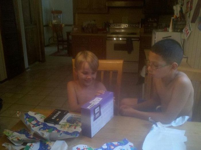 Trolling Your Kids is Not Cool (7 pics)