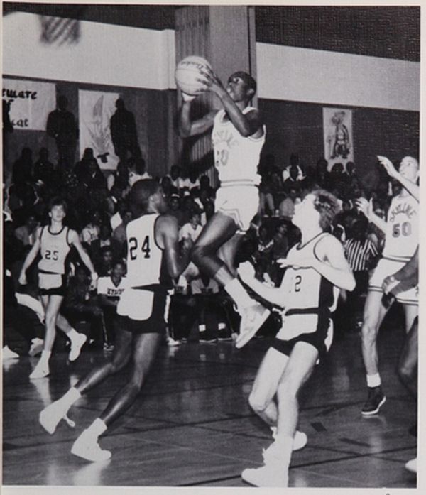 Yearbook Photos of Famous Athletes (45 pics) Yearbook Photos of Famous Athletes (45 pics)