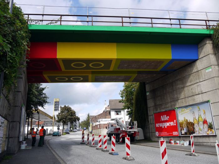 Lego Bridge in Germany (8 pics)