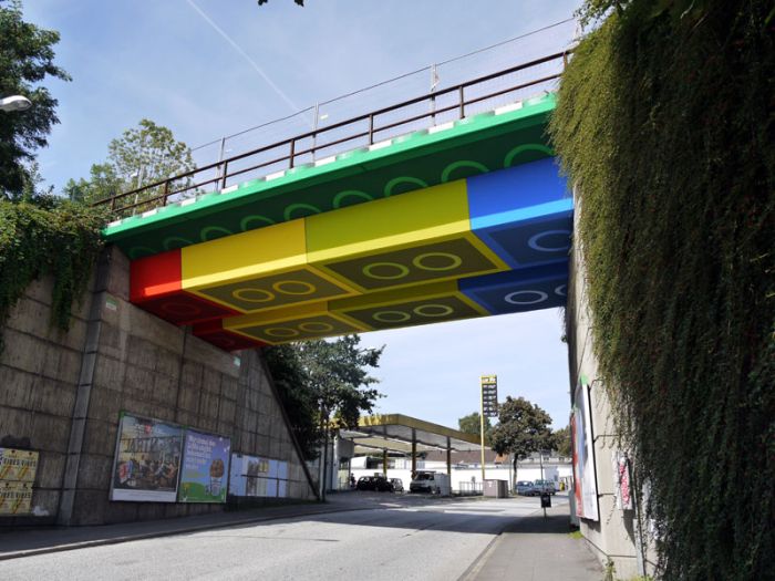 Lego Bridge in Germany (8 pics)