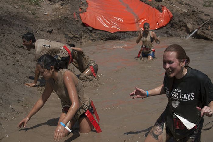 Run For Your Lives Zombie 5K (82 pics)