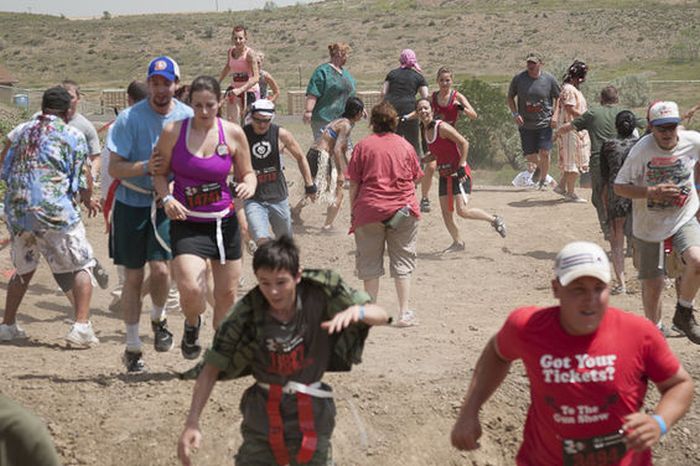 Run For Your Lives Zombie 5K (82 pics)
