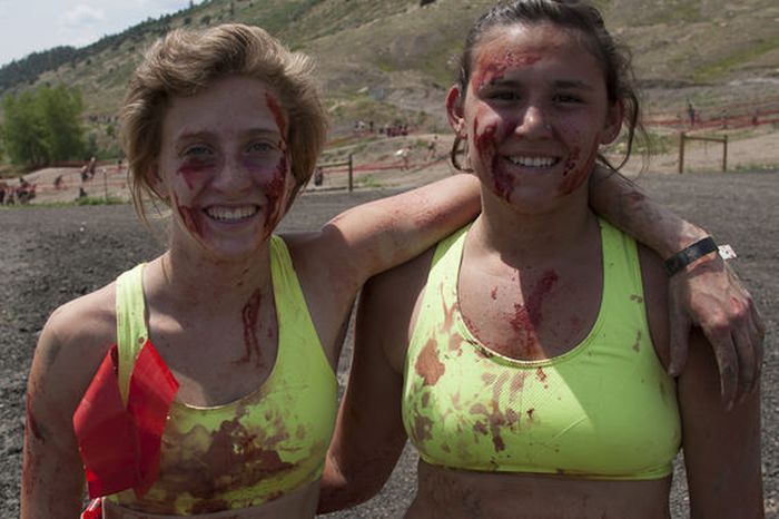 Run For Your Lives Zombie 5K (82 pics)