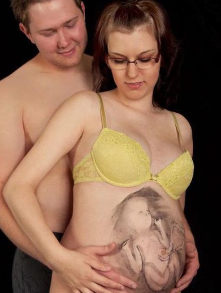 Awkward Pregnancy Portraits (50 pics)