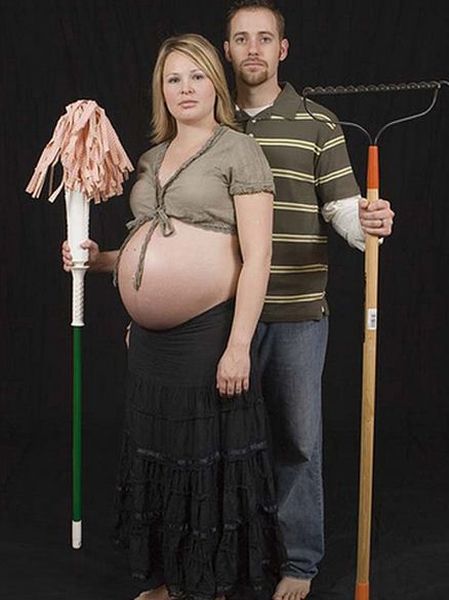 Awkward Pregnancy Portraits (50 pics)