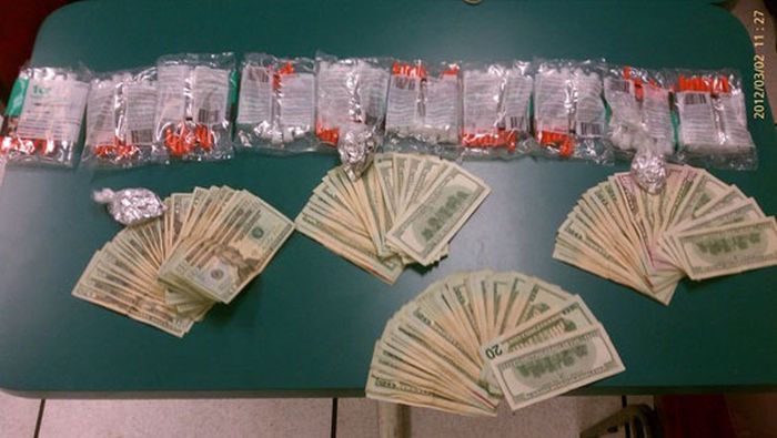 Ceased Guns, Drugs, and Money (33 pics)