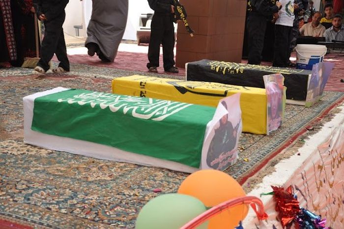 Kindergarten Graduation In Gaza (7 pics)