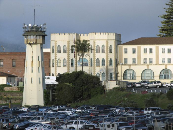 Inside San Quentin State Prison (27 pics)