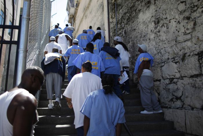 Inside San Quentin State Prison (27 pics)