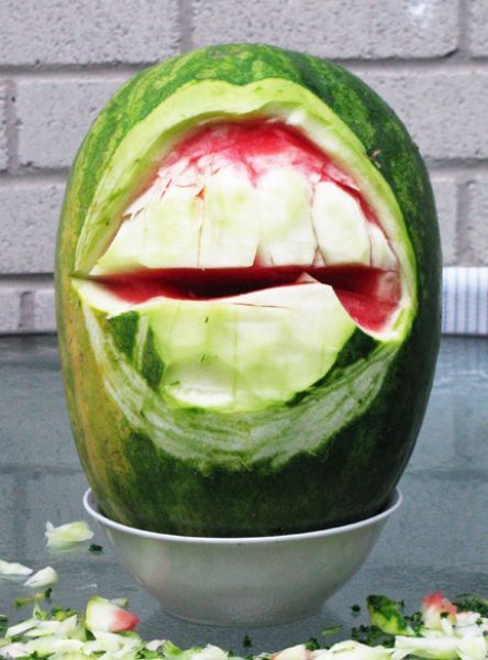 Smiling Watermelon (4 pics)