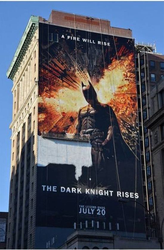 A Giant The Dark Knight Poster (12 pics)